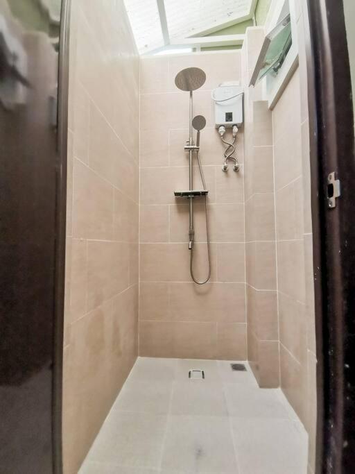 Private Townhouse San Juan (La Union)