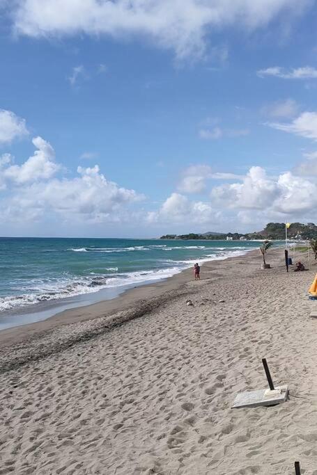 Private Townhouse Holiday home San Juan (La Union)